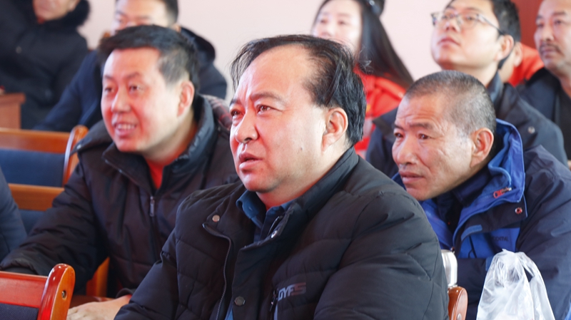 认真听讲.JPG