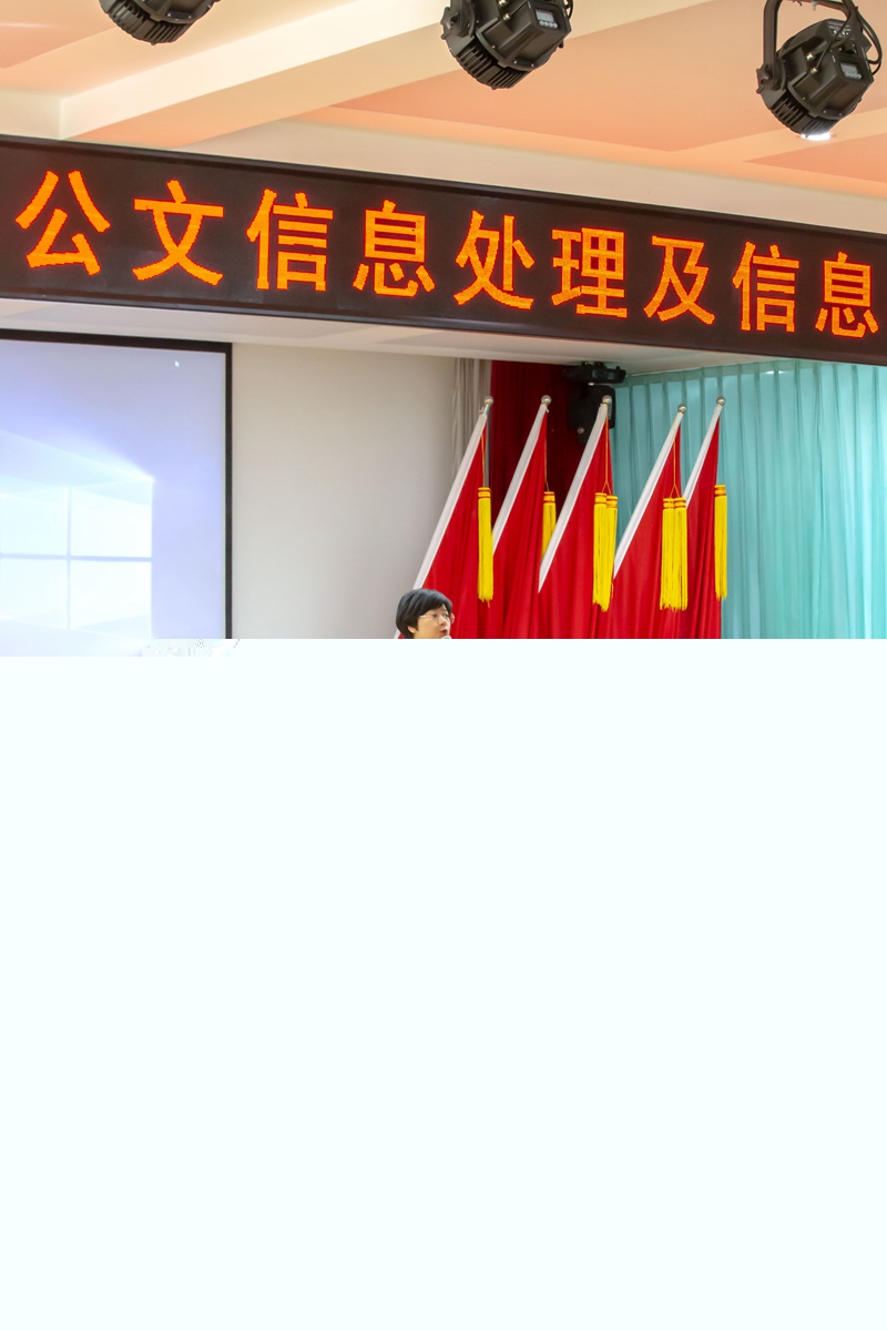 7.参赛选手在语言表达能力测试项目比赛中.jpg