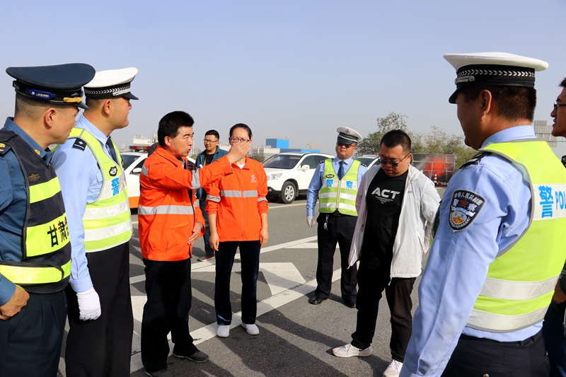 （高养）现场排查隐患，提出整改措施.JPG