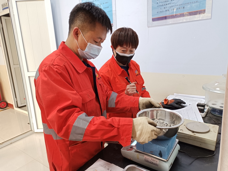 3.沥青混合料抽提试验.jpg