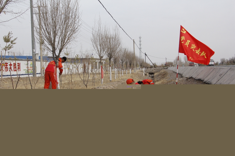党旗飘扬在一线.jpg