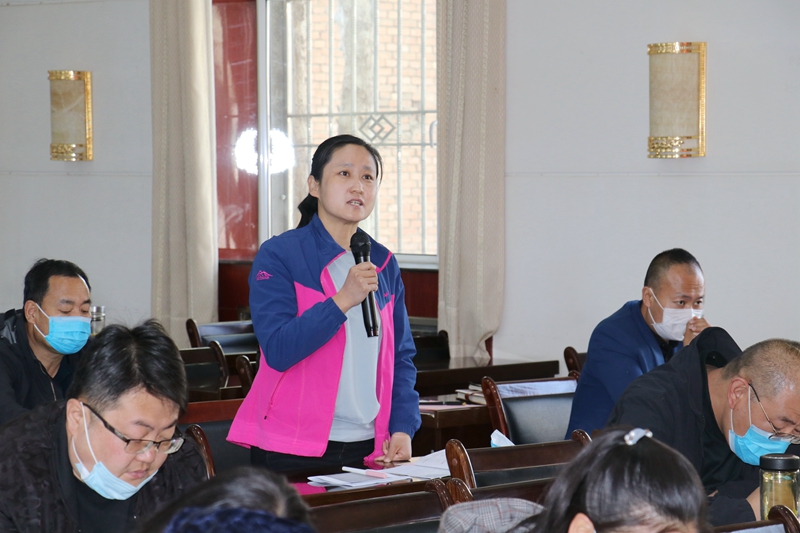 职工谈感悟.jpg
