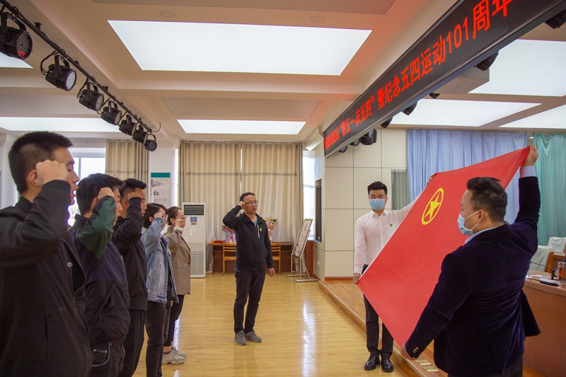 张啸天摄.jpg